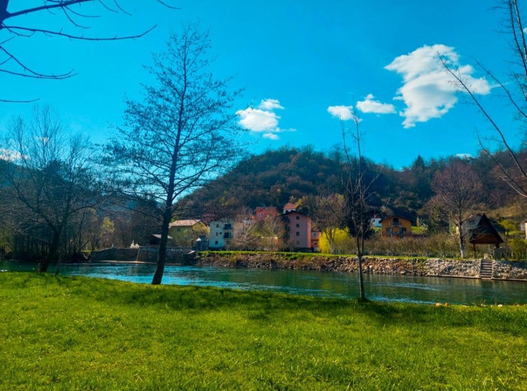 库伦瓦库夫Hacienda Burzic公寓 外观 照片
